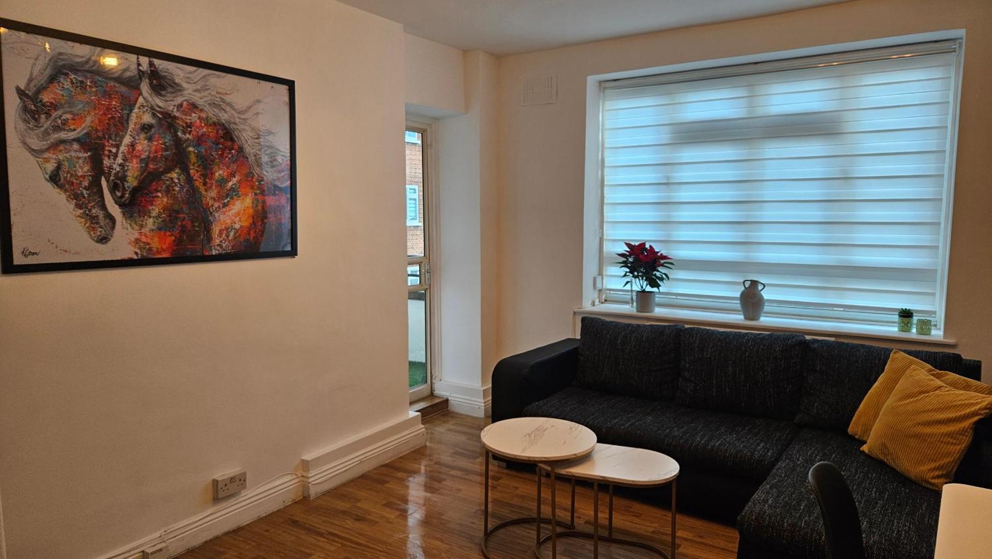 Spacious Two Bedroom Apartment In Battersea, Free Parking London Exterior photo