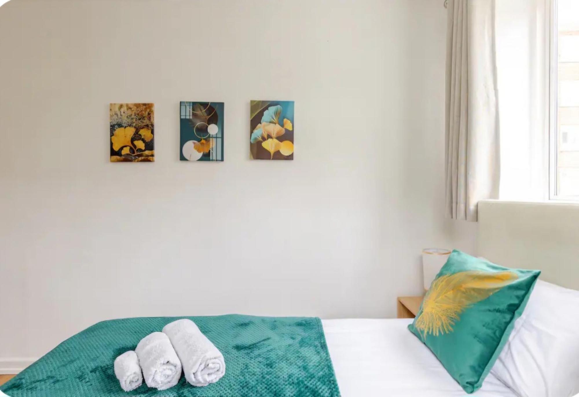 Spacious Two Bedroom Apartment In Battersea, Free Parking London Exterior photo